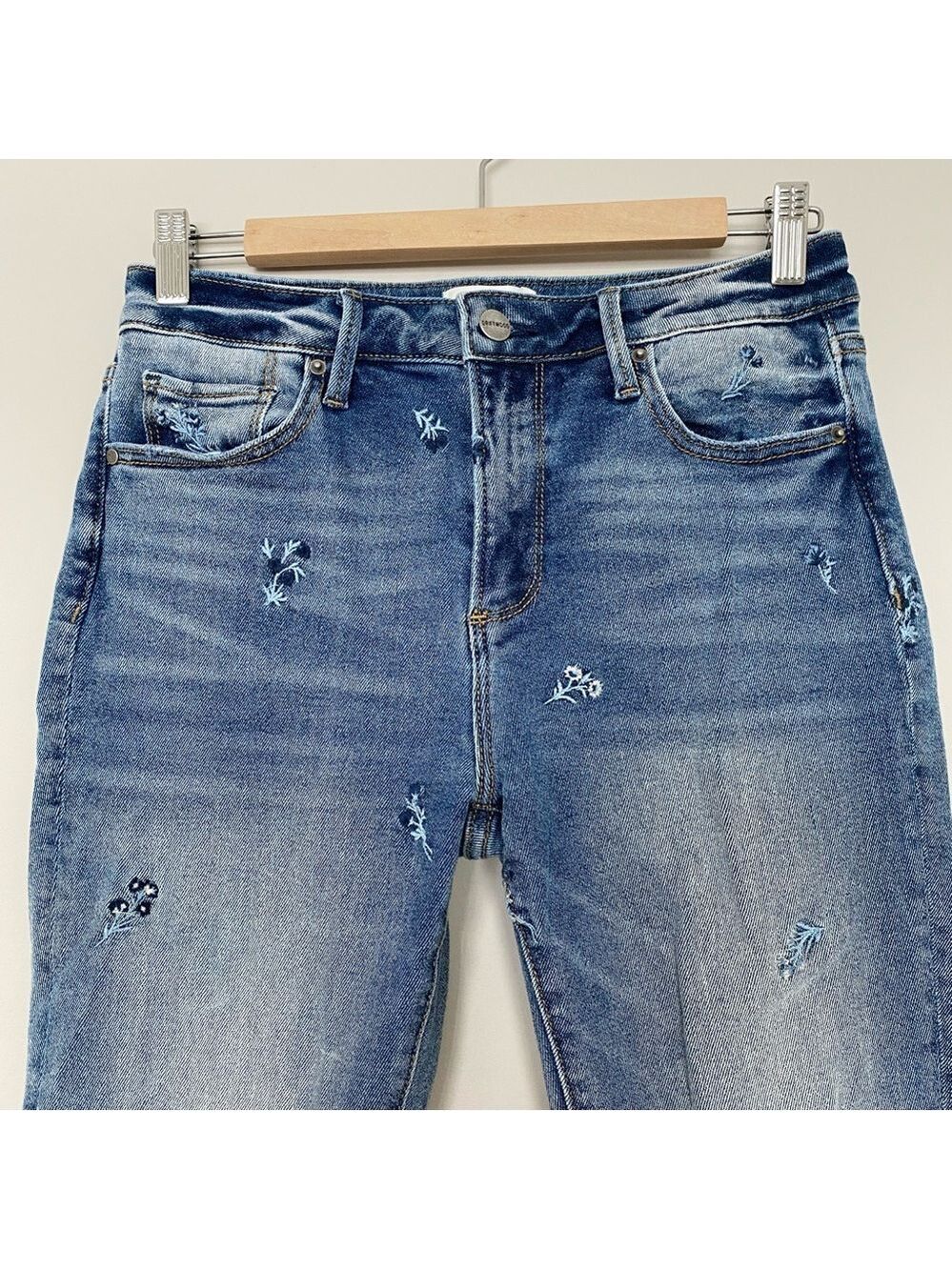 DRIFTWOOD embroidered Audrey High Rise Jeans Distressed Anthropologie 27